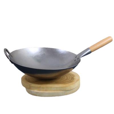 China Sustainable High Quality Non-stick Iron Wok Chinese Style Wok With Wooden Handle for sale