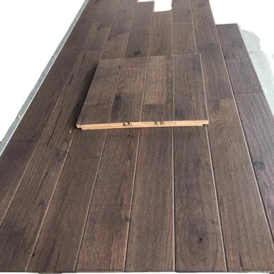 China Modern Low Price Oak Wood Solid Flooring 18*90*300-1200 Mm for sale