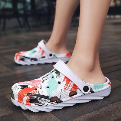 China 2022 Summer Large Size Hole Youth Trend Shoes Men's Wear Beach Sandals Double Function Slippers Couples Baotou Sandals PU Non-slip Youth Trend for sale