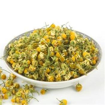 China Loose Tea Blossom Flavor Tea Suitable For Tea Bag Chamomile Tea Fine Cut Chamomile Winnowings for sale