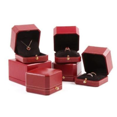 China Recyclable Custom Packaging Box PU Leather Jewelry Box for sale