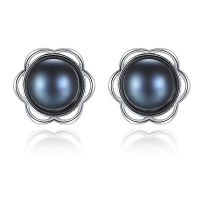 China CLASSIC Custom Personality Freshwater Black Pearl Stud Elegant 925 Sterling Silver Flower Earring Jewelry For Women for sale