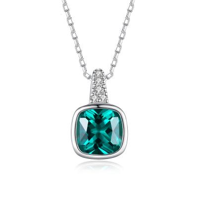 China TRENDY Custom Sparkling Delicate Emerald Gemstone Jewellery 925 Sterling Silver Square Emerald Pendant Necklace for sale