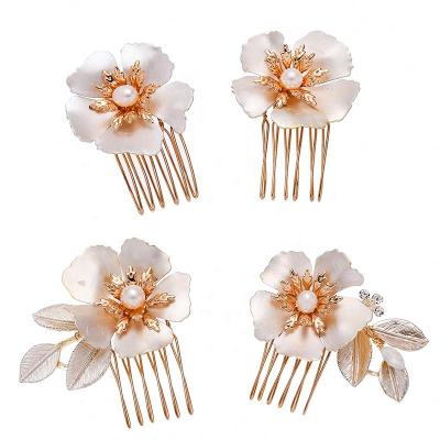 China Handmade Pearl Crystal Rhinestone Side Combs Bridal Headwear Metal Hair Fork Leaf Flower Wedding Headpiece Accessories for sale