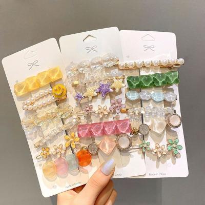 China Clear Fashion Bling Pearl Platypus Hair Clips Combine Soft 6Pcs Pearl Flower Sets Hairpins Hair Clips Package Card Crocodile Clips for sale