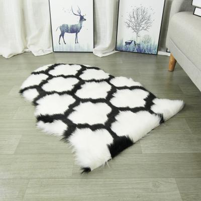 China Black and White Islamic Bay Window Check Imitation Merino Wool Plush Wool Home Bedroom Washable Custom Bed Items Carpet Blanket for sale