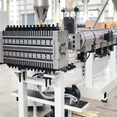 中国 PP Hollow Sheet Making Machine PE Hollow Board Extrusion Line Hollow Profile Extrusion 販売のため