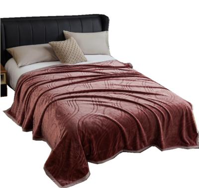 China Factory Anti-static Thick Blanket Velvet Blance Hollow Blanket Office Nap Flannel Coral Blanket for sale