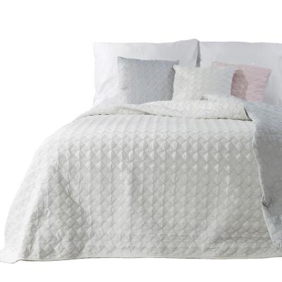 China Amazon Durable Hot Sales Quilted Bedspread White Color Comforter Cover From China Comforters Manufacturer for sale