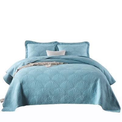 China China Factory Durable Wholesale Designed Solid Comforter Quilted Embroidery Bedding Comforter For Bed for sale