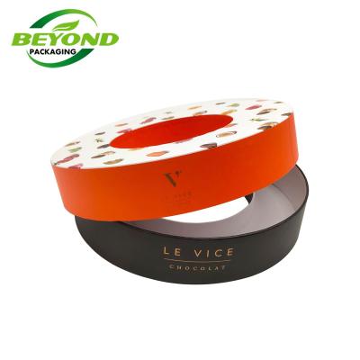 China Recycled Materials Beyond Pack High Quality Recycled Circle Cardboard Macaron Boxes With PET Insert For 20pcs Macaron for sale