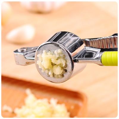 China Hot Sale Kitchenware New Design multi function stainless steel garlic press for sale