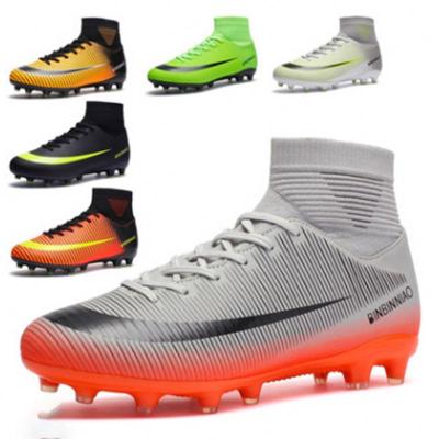 China Fashion\Comfortable\Durable New Arrival Soccer Boots Wholesale Customize Boy's White Turf Football Soccer Indoor Futsal Shoes For Men for sale