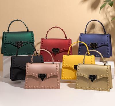 China 2022 Luxury Jelly Purse Newest Fashinable PVC Shoulder Handbag with Zipper Closure for sale