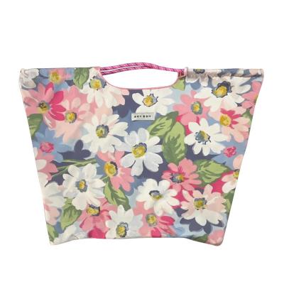 China Polyester Lining Ins Large Capacity Floral Beach Canvas Bag for Eco-Friendly Shopping for sale