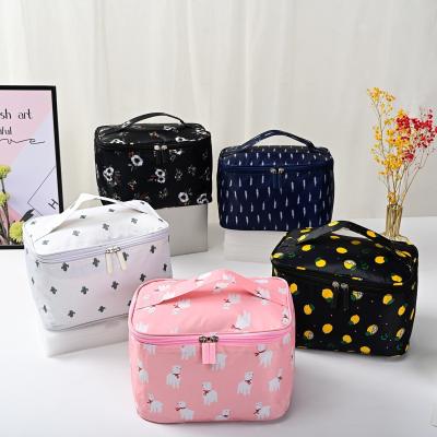 China Professionele make-up doos met rits sluiting Fashion Style Custom Cosmetic Box Te koop