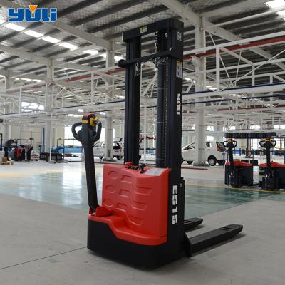 China Full-Electric Pallet Stacker Hotels China Elevator Stacker Electric Pallet Stacker Forklift 2 Ton for sale