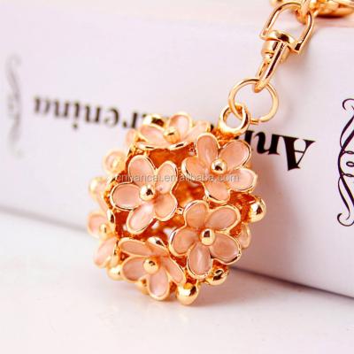 China Crystal Fashion Flower Keyring Key Chains Key Chain Ring Bag Charms Pendant Jewelry Women Car Women Gift for sale