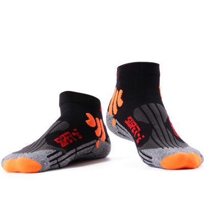 China Eco Frendly socks custom logo men sport sock nylon mens basketball golf sport socks new design sock 100 for sale