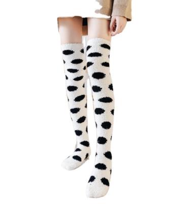 China Large Dots Viable Over The Knee Socks Comfortable Women High Sleep Winter Knee Socks Thicken Long Fluffy Warm for sale