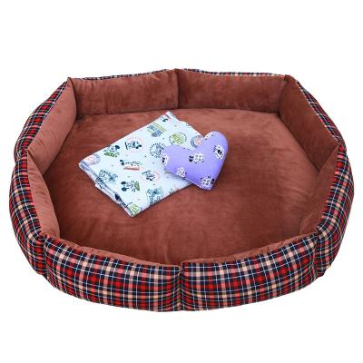 China Breathable Faux Fur Non Slip Large Pet Dog Sofa Cat Bed for sale