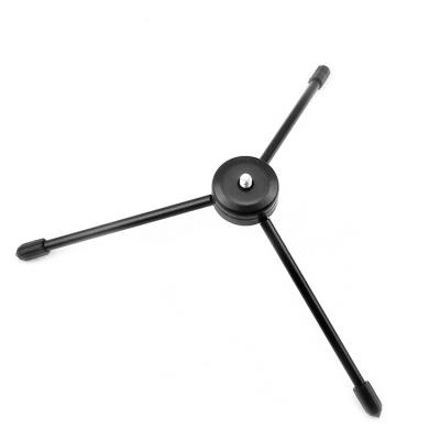 China 2022 PORTABLES New Flexible Metal Mini Small Desk Tripod Portable Stable Stand For Vlogging Mobile Phone Camera Smartphone Mobile Phone for sale