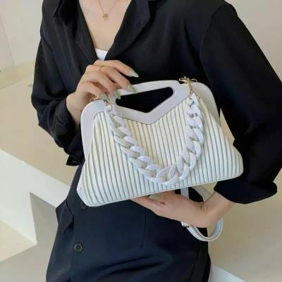 China High Quality Youth Fashion Chic Women Cloud Messenger Bag Simple Classic Design Daily Leather Acrylic Cross Shoulder - Body Handbags for sale