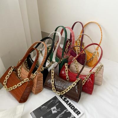 China New Fashion Pattern High Quality Ladies Shoulder Messenger Bag Women Thick Chain Handbag for sale