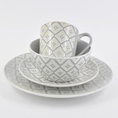 Cina Elegance 16pcs Fine Bone China Printing Sustainable Pad Casual Dinnerware Sets in vendita