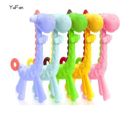 China Non-Toxic For 3 Months Over Baby Shower Toy BPA Free Silicone Giraffe Baby Teether Infant Toy for sale