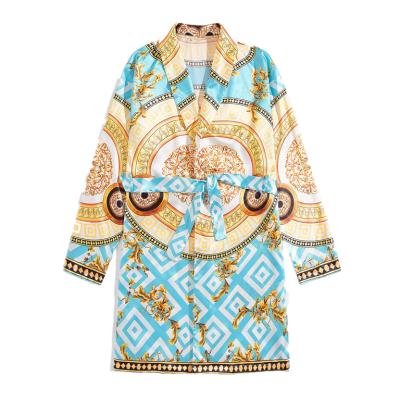 China Hot sale QUICK DRY baroque satin men's robe silk shawl collar bathrobe printed luxury men's long sleeve robe for sale