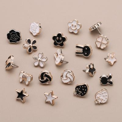 China High quality clothes and accessories hot sale ALLOY metal clothing button prevent exposure luxury brooches button for women for sale