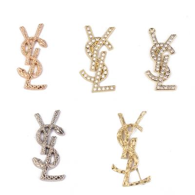 China Soft PVC Shoes Charms Wholesale Thug Shoe Charms Decoration For Shoe Shop High Quantity Metal Logo Charms For Shoes for sale