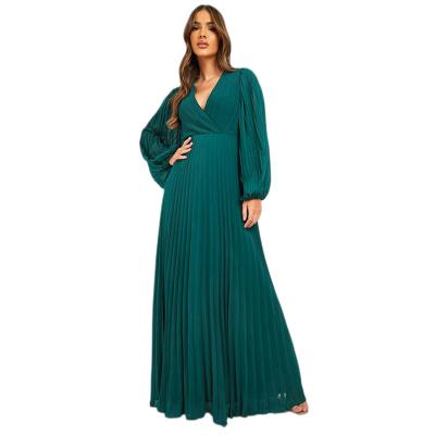 China 2023 Summer Hot Emerald Green Polyester Pleated Chiffon Wrap Maxi Dress for sale