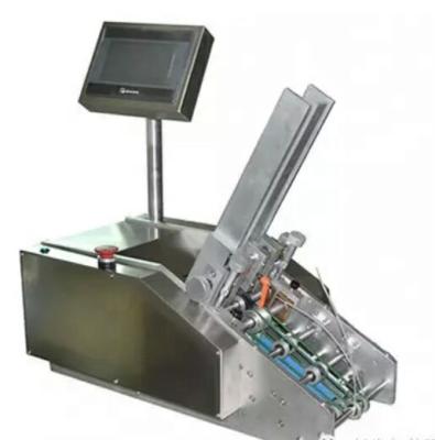 China Automatic Food Card Dispenser Machine For Different Wrapping Capacity for sale