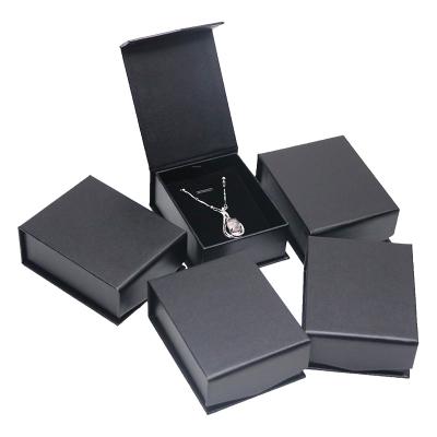 China Wholesale Luxury Customized Cardboard Luxury Black Paper Jewelry Pendant Necklace Box With Logo for sale