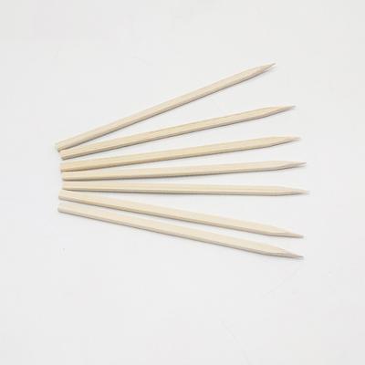 China Eco - Friendly Disposable Flat Bamboo Skewer Sticks Easily Cleaned Grill Skewers For Restaurants for sale