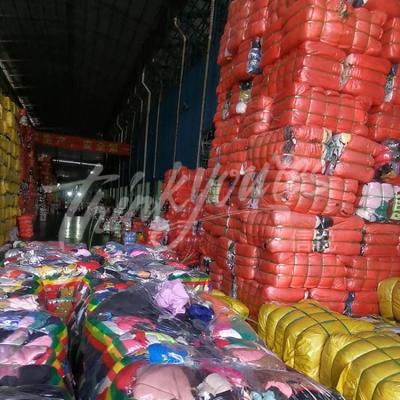 China Fashion Grade Polyester / Cotton HQSLP Second Hand Clothes Used Clothes And Used Clothes For Sale By Bundles for sale