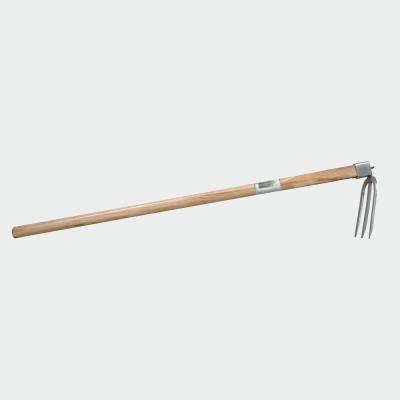 China AGRICULTURE GARDEN DIGGING manufacturer directly sells high quality and inexpensive long handle hoe garden hoes and carbon steel hoes for sale