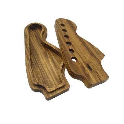 China Play and sing string instruments such as solid wood guitar shovel guitar / new factory direct sale design bass / ukulele bass pick box can be customized for sale