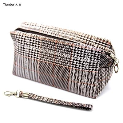 China MULTIFUNCTIONAL & PORTABLE Fashionable Custom Personalized Makeup Bag For Women Handbags for sale