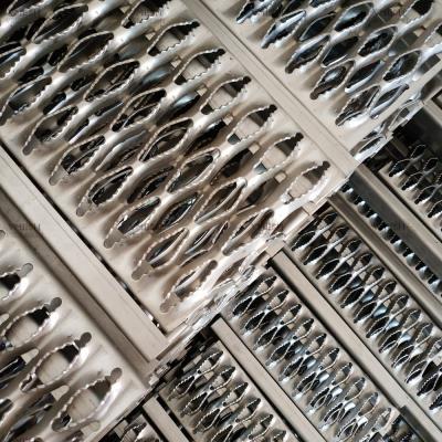 中国 Thickness 2.0-4.0mm Grip Strut Plank Grating Diamond Plank Grating Slip Resistance 販売のため