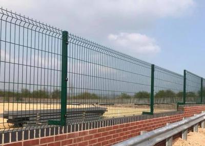 Cina Cavo saldato curvo 3D all'aperto Mesh Fence 1.83*2.5m con la posta rotonda quadrata in vendita