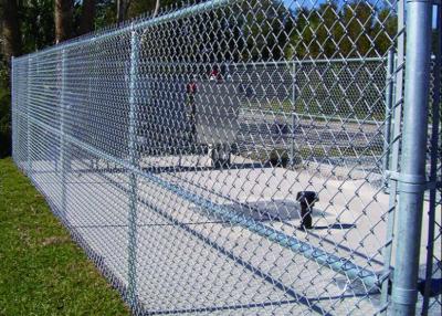 Cina Pvc Coated Wire Mesh 50 Ft Chain Link Fence Playground Diamond in vendita