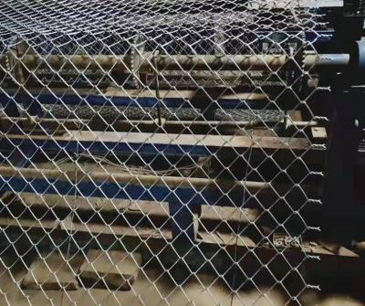 China Diamond Hot Dipped Galvanized Chain Link Fence 5 Ft Te koop