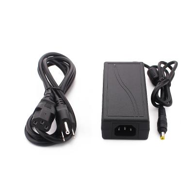 China 12V5A 60W Universal Power Adapter Supply Travel Smps-60w-e005 Adapter for sale