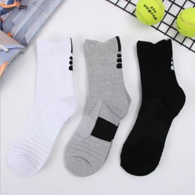 China Wholesale Breathable Outdoor Fitness Basketball Hoops Thick Terry Men Cushion Badminton Sport Crew Socks Plain for sale