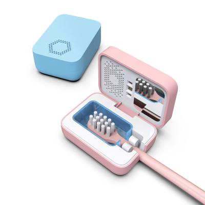 China New USB Toothbrush Sterilizer Travel Mini Portable Toothbrush Holder Box UV-C Sanitizer Rechargeable Toothbrush Sterilizer for sale