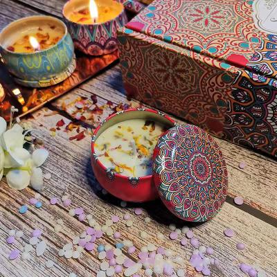 China Aromatherapy Natural Petals Scented Candle Smokeless Handmade Soy Wax With Hand Gift Candle Christmas Candle for sale