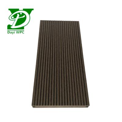 China Waterproof High Quality European Welcomed Custom Wood Plastic Composite Decking Outside Solid Wpc Decking Flooring for sale